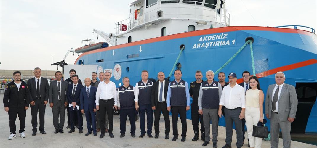 Tarım Ve Orman Bakanlığı Bakan Yardımcısı Sayın Ebubekir Gizligider, Akdeniz Araştırma 1 Gemisini ziyaret etti