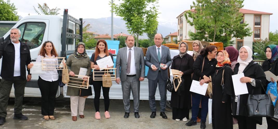 Erzincan da Arı Sütü Projesi