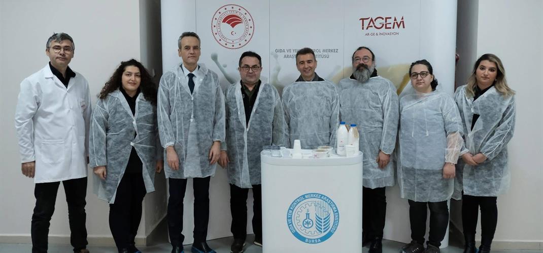 Bursa Uludağ Üniversitesi Veteriner Fakültesi Öğretim Üyeleri Prof. Dr. Cenk Aydın (Cumhurbaşkanlığı Tarım ve Gıda Politikaları Kurulu Üyesi) ve Prof. Dr. Sena Ardıçlı Enstitümüzü Ziyaret Etti