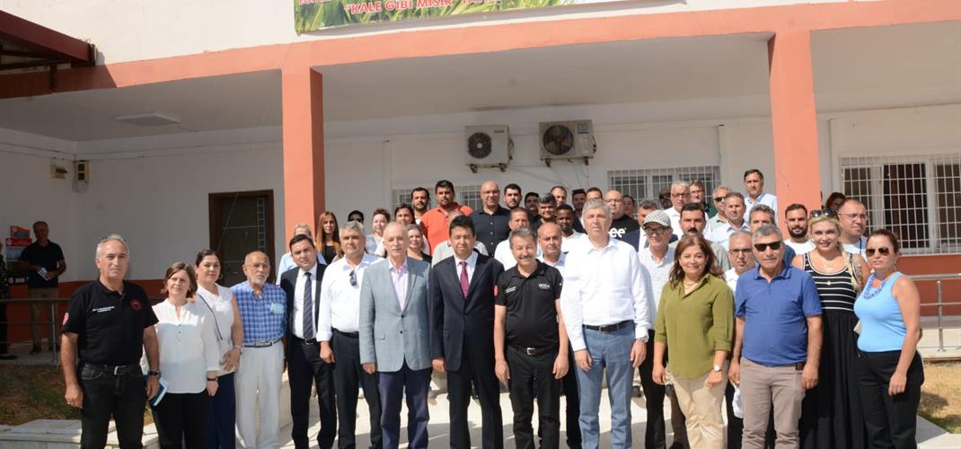 ENSTİTÜMÜZDE “KALE GİBİ MISIR ÇEŞİDİ” YAYIM PROJESİ TARLA GÜNÜ YAPILDI