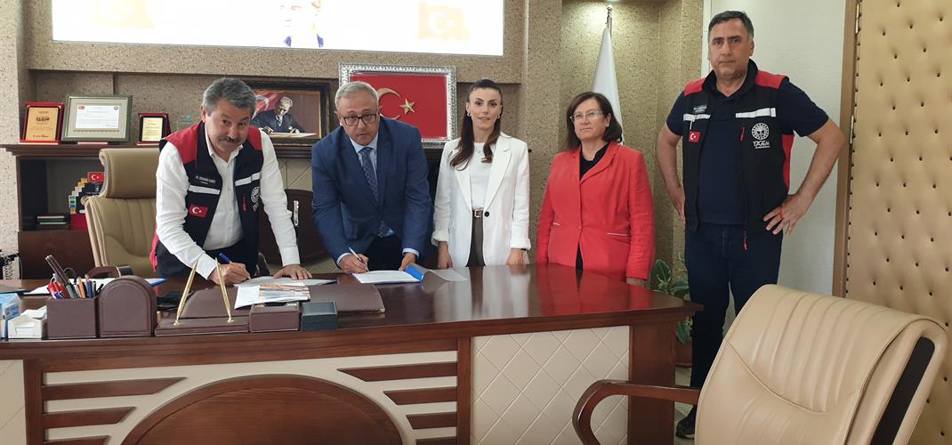 Enstitü Müdürlüğümüz ve Ceyhan Tohumculuk Arasında 2007/1 Kamu-Özel Sektör İş birliği Projesi Protokolü İmzalandı
