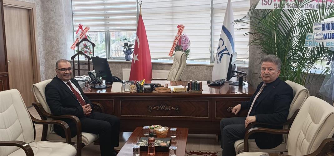 Enstitü Müdürümüz Özkan ÖZBAY, Elazığ Sosyal Güvenlik İl Müdürlüğü görevine atanan Sayın Ayhan PALAOĞLU’nu makamında ziyaret ederek yeni görevinde başarılar diledi.