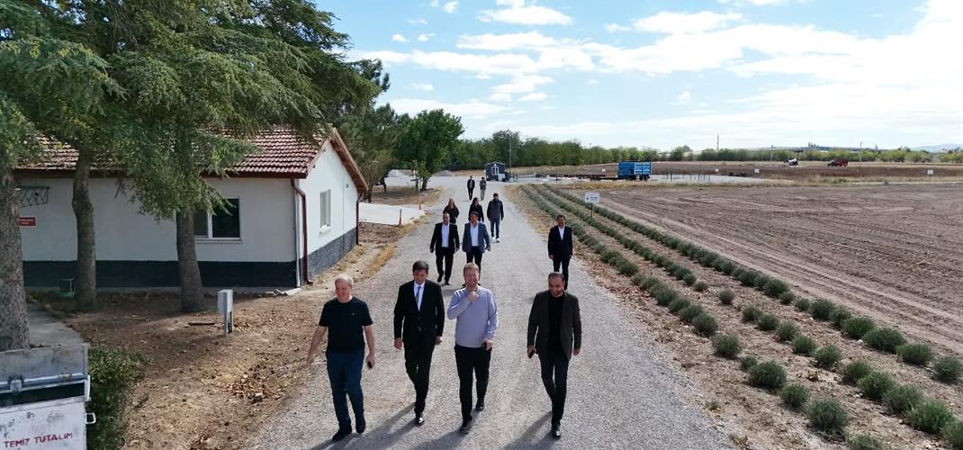 AK Parti İl Tarım Komisyonu Üyeleri Enstitümüzü ziyaret etti