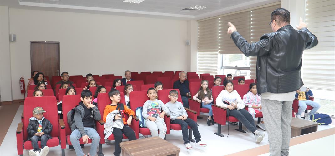 MEB. Etimesgut Bilge Kağan İlkokulu öğretmenleri ve öğrencileri Türkiye Milli Botanik Bahçesi Müdürlüğümüzü ziyaret ettiler. 