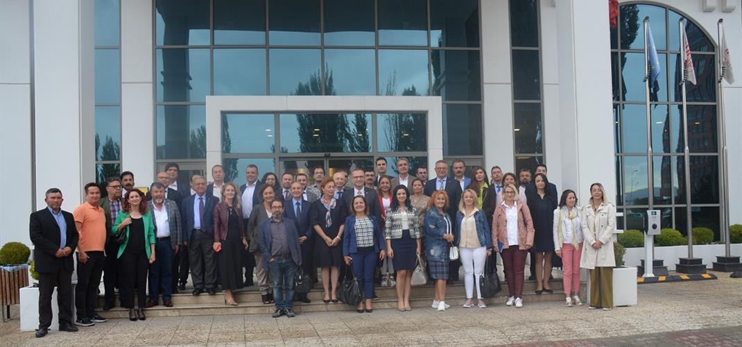 Tarım-Gıda Değer Zinciri Bağlamında Küçük Ölçekli Çiftçilerin Risk Yönetimine Yönelik Seçeneklerinin Geliştirilmesi” Projesi Çalıştayı Yapıldı