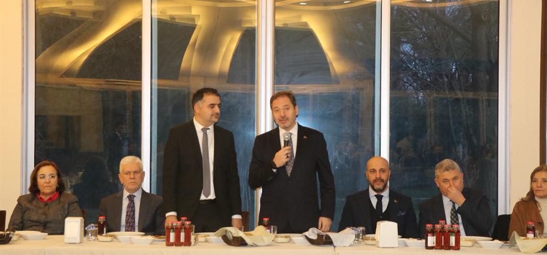 ​Enstitümüzde düzenlenen geleneksel iftar programımız;