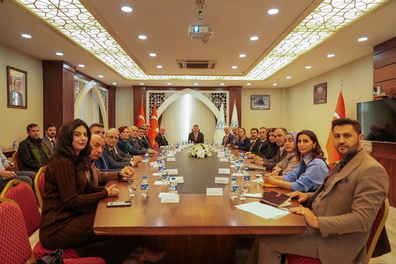 HAKKÂRİ’DE TARIMSAL ÜRÜNLERİN GELİŞTİRİLMESİNE YÖNELİK DEĞERLENDİRME TOPLANTISI GERÇEKLEŞTİRİLDİ