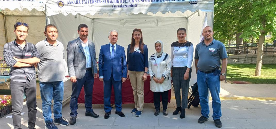 Enstitümüz uzmanları 11-12 Mayıs tarihlerinde Ankara Üniversitesi Kariyer Günlerinde stant açarak katılımda bulunmuşlardır.